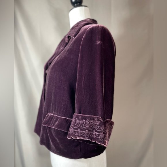 Super Soft Velvet Victorian Rayon Silk Embroidered Collar and Cuffs - Tahari -4 - Picture 5 of 10